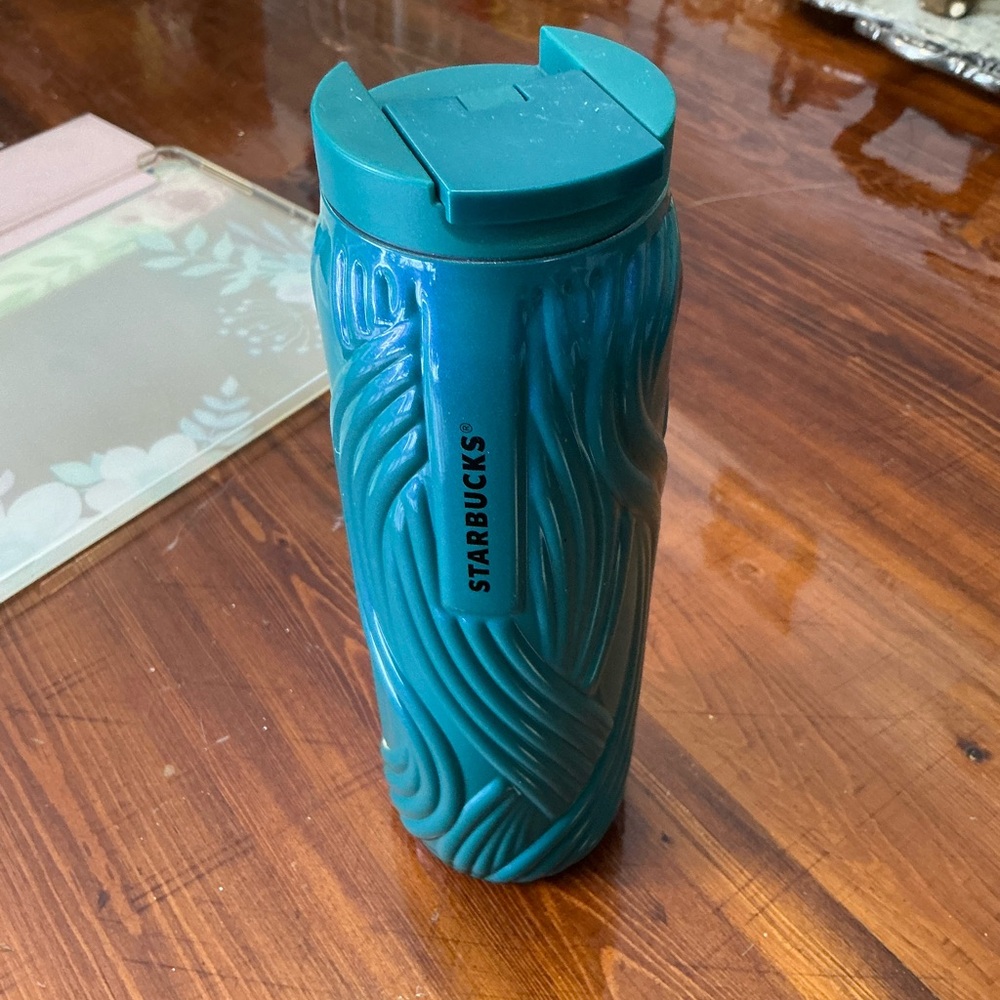 Starbucks 2025 Spring Wavy Textured Blue Tumbler